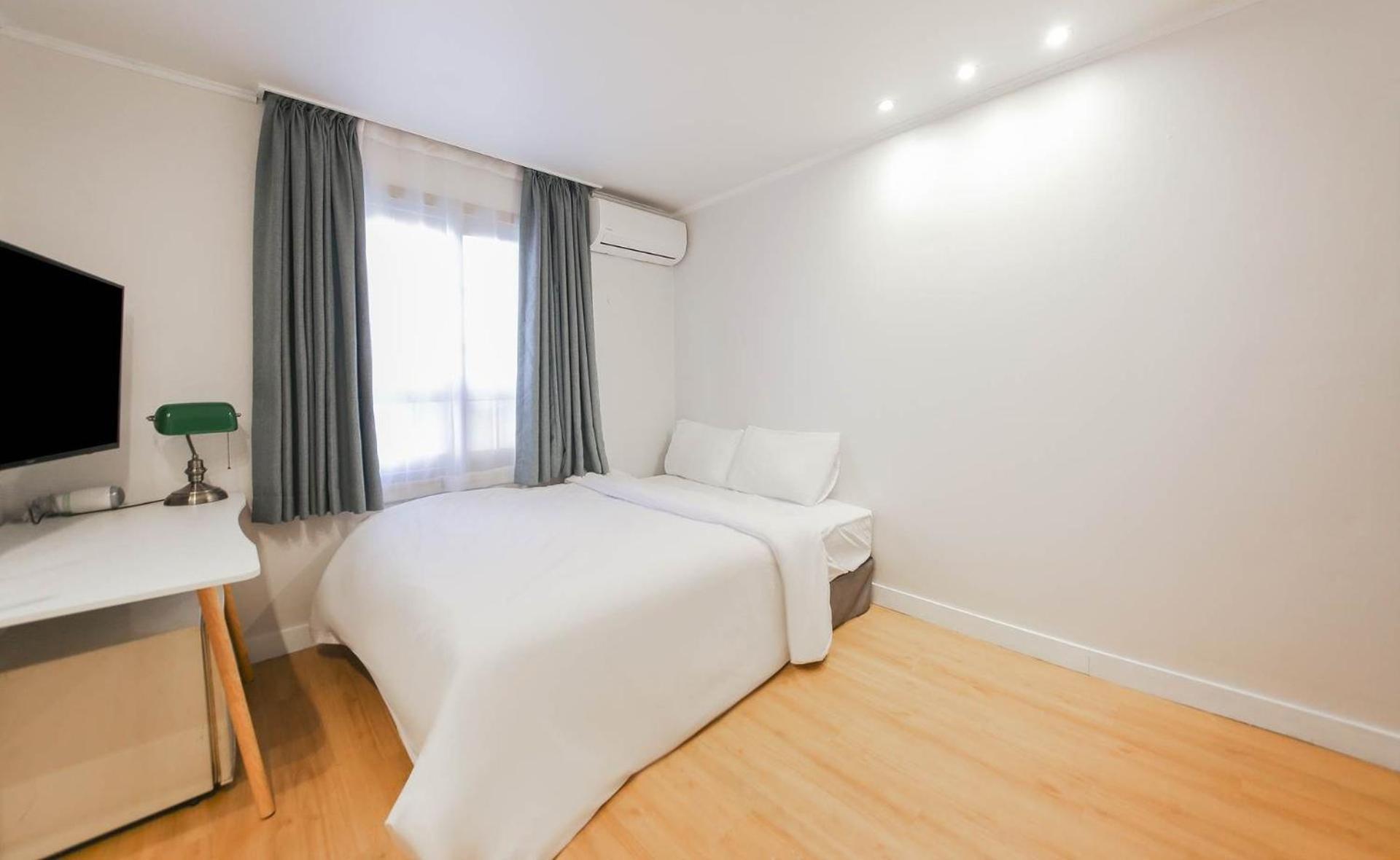 Lofy House Hostel Jeju Bagian luar foto